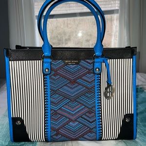 This is a Henri Bendel Purse
